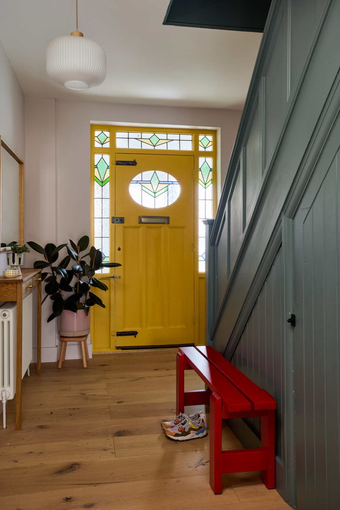 75 Most Popular 75 Beautiful Entryway with a Yellow Front Door Ideas & Designs Design Ideas for June 2026 | Houzz NZ