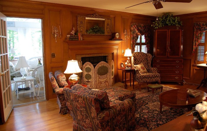 A Fall Mantel for the Family Room – Between Naps on the Porch