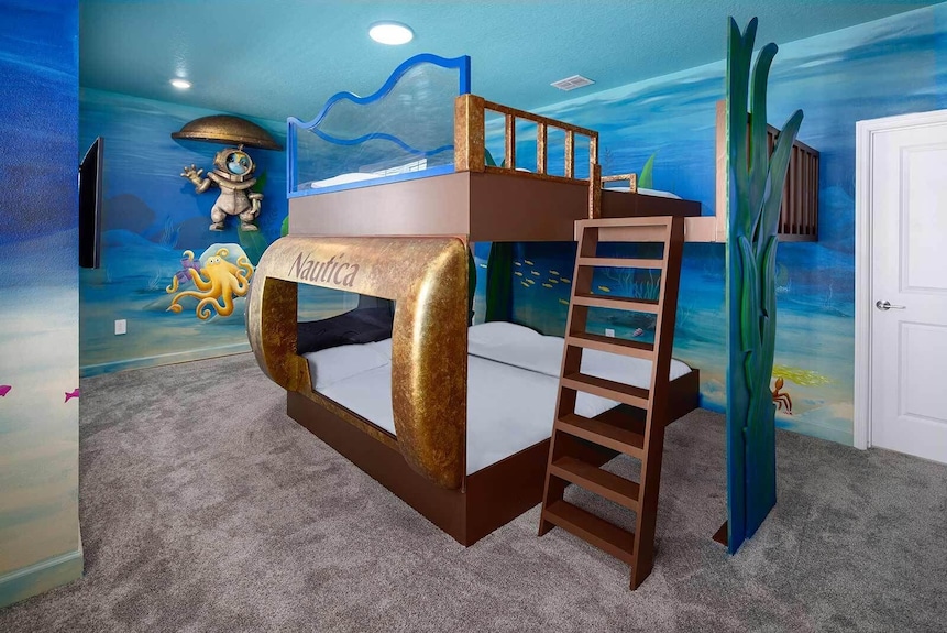 Aquatic Adventure| Beach Retreat w Pvt Pool, Casino, Theater, Ocean Themed BR - Melbourne Beach | Vrbo