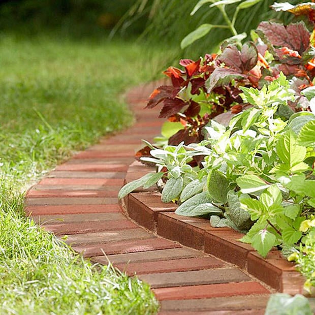Beautiful & Classic Lawn Edging Ideas • The Garden Glove
