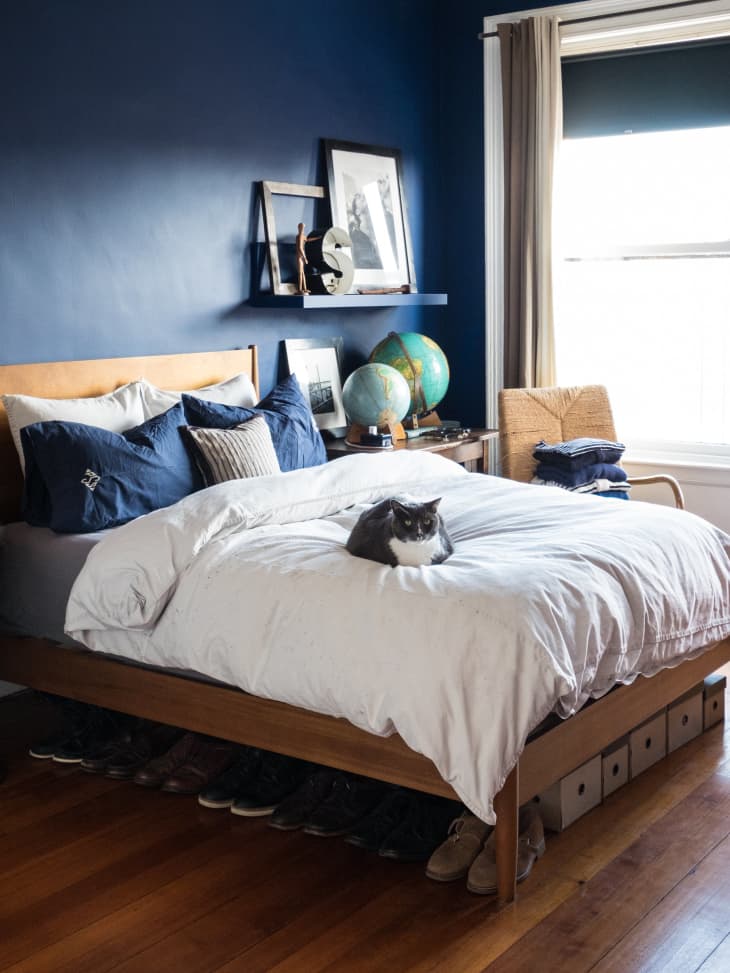 Blue & White Bedrooms: A Classic Color Combo That's Trending | Apartment Therapy