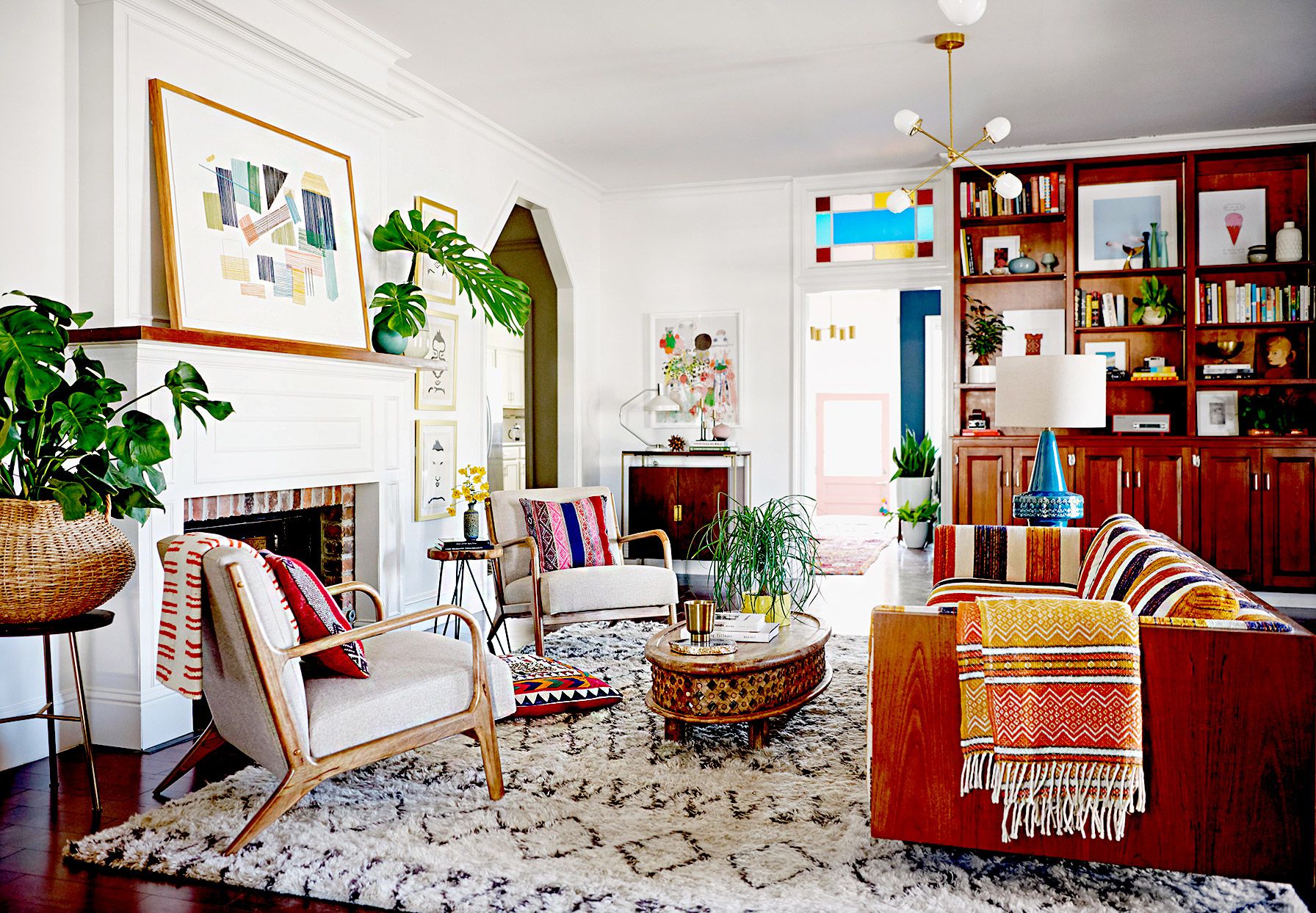 Budget-Friendly DIY Decor Ideas for Your Vacation Property - A House in the Hills