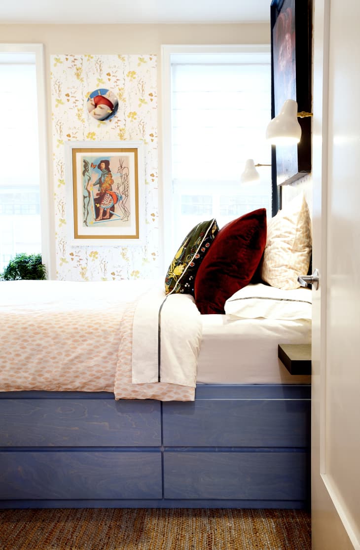 Captain's Beds Are the Best Multitasking Small Space Bedroom Furniture Pieces | Apartment Therapy