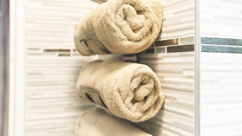 Create Much-Needed Towel Storage With An Easy Dollar Tree Wire Shelf Hack
