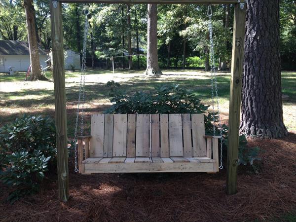 DIY Pallet Outdoor Two-seated Swing - 101 Pallets