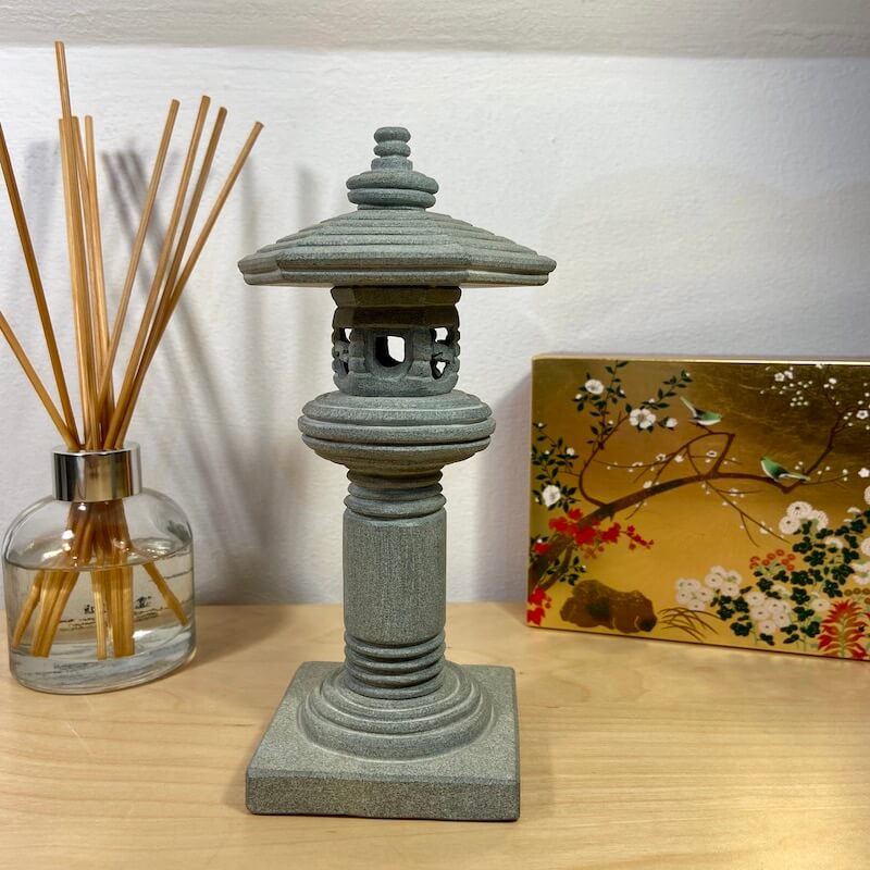 Doufu miniature Japanese stone lantern