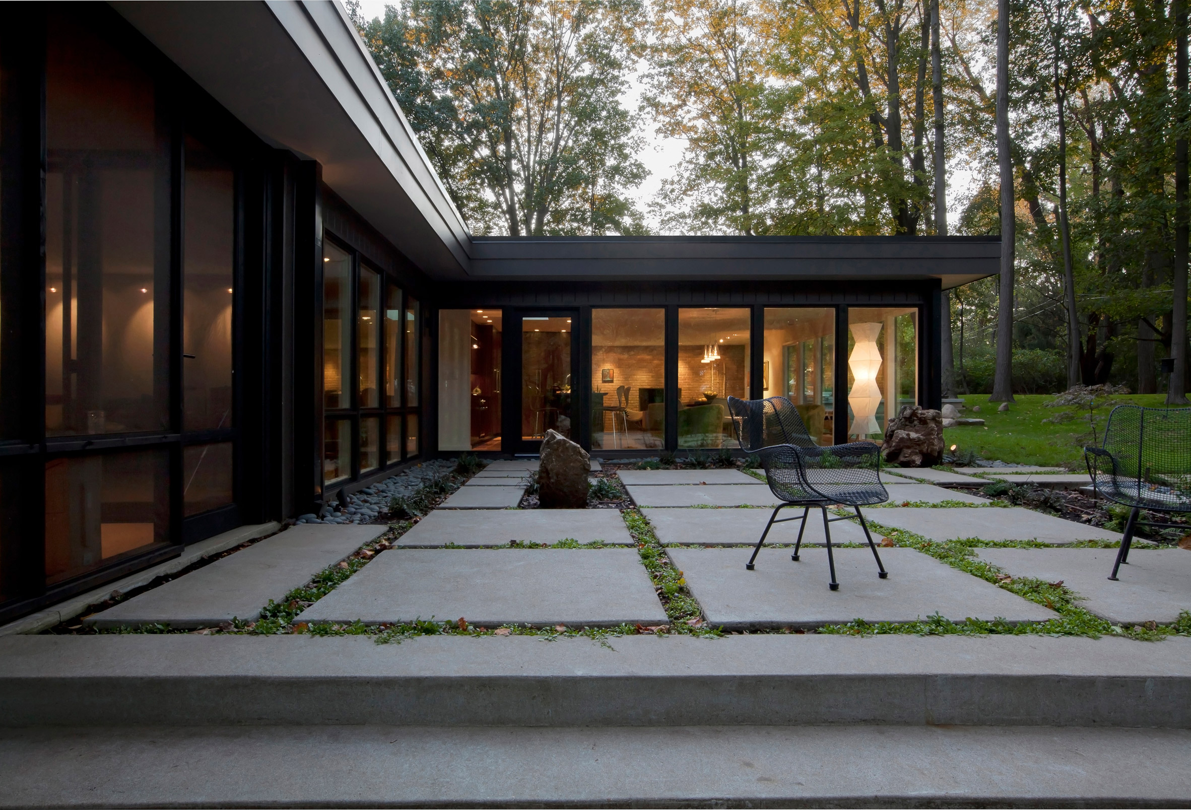 Haus overhauls midcentury modern home in the Indiana woods