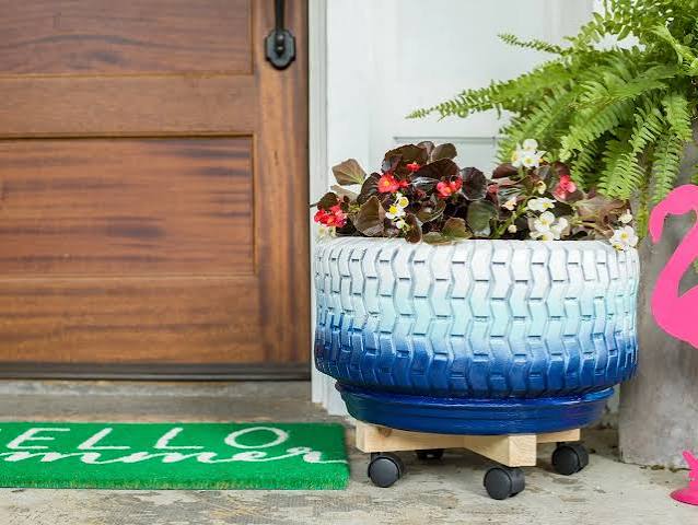 How to Upcycle an Old Tire Into a Planter | HGTV