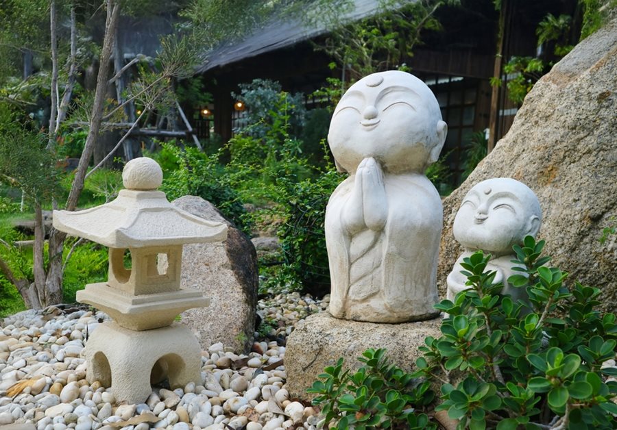 Japanese Garden Ideas for a Serene, Zen-Inspired Yard | Garden Design