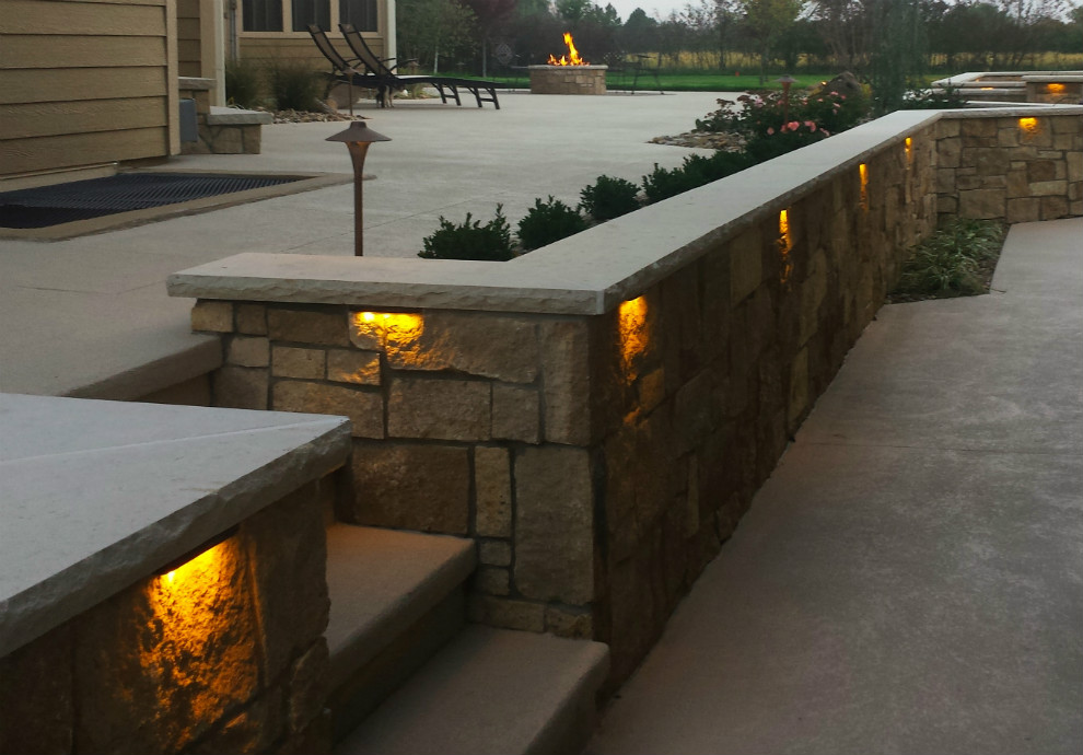 Landscape & Walkway Lighting | Custom Outdoor Lighting in KS