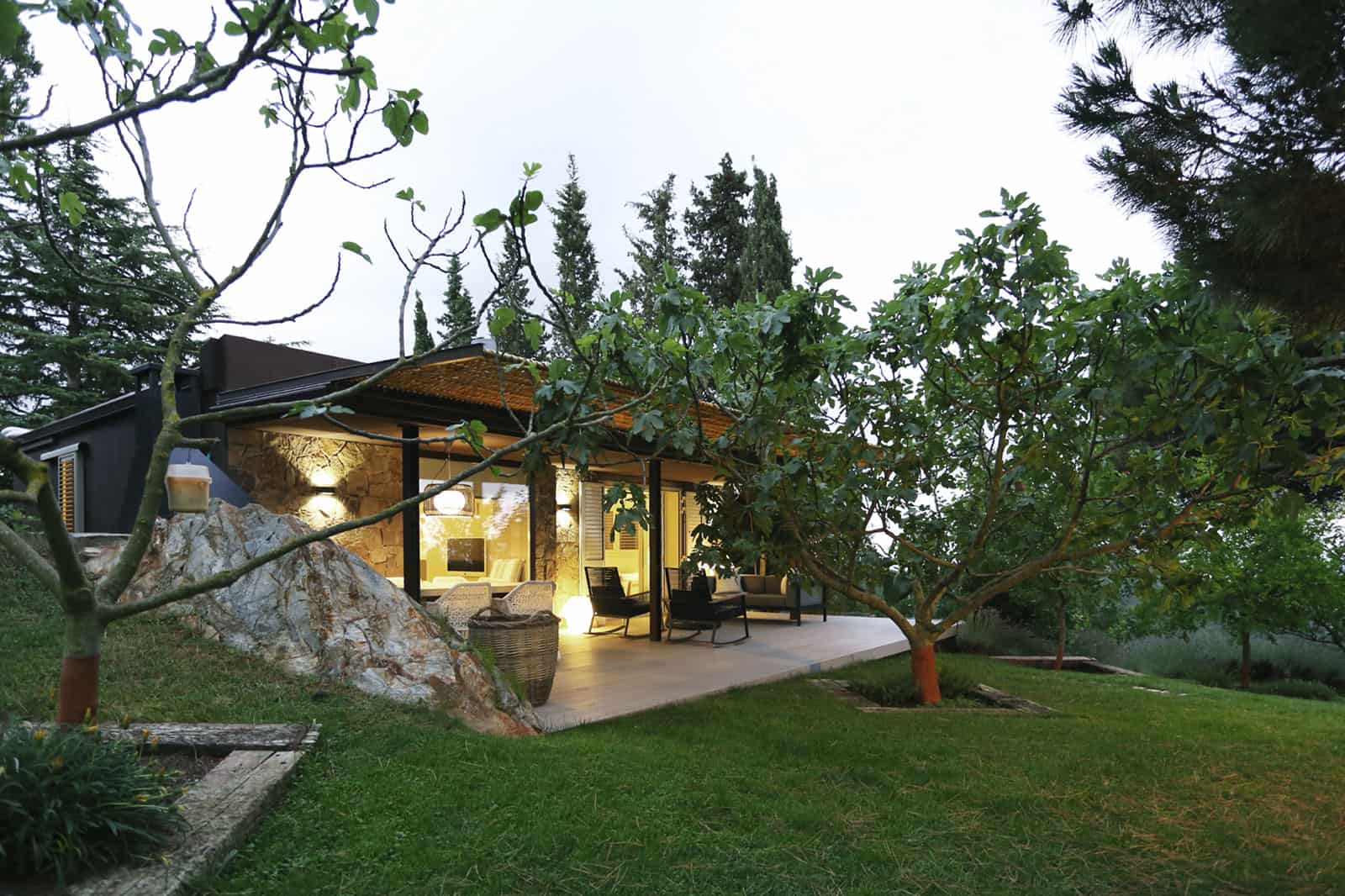 Mountain Guest House by dom arquitectura