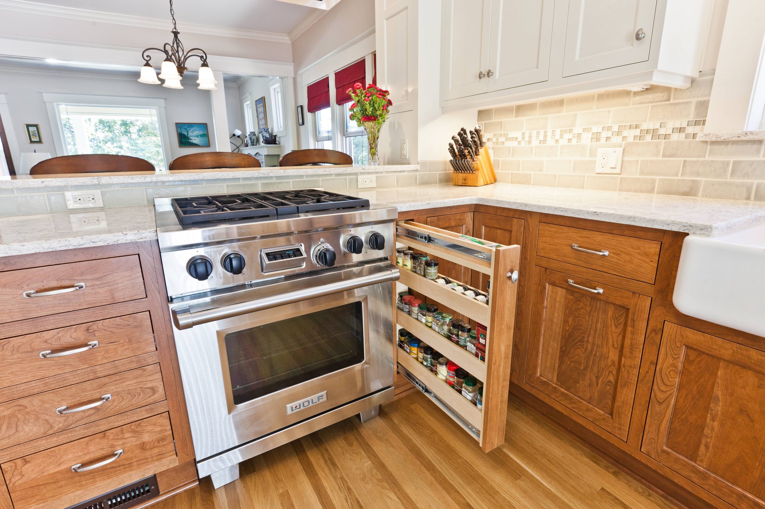 Narrow Pull Out Storage - Crystal Cabinets