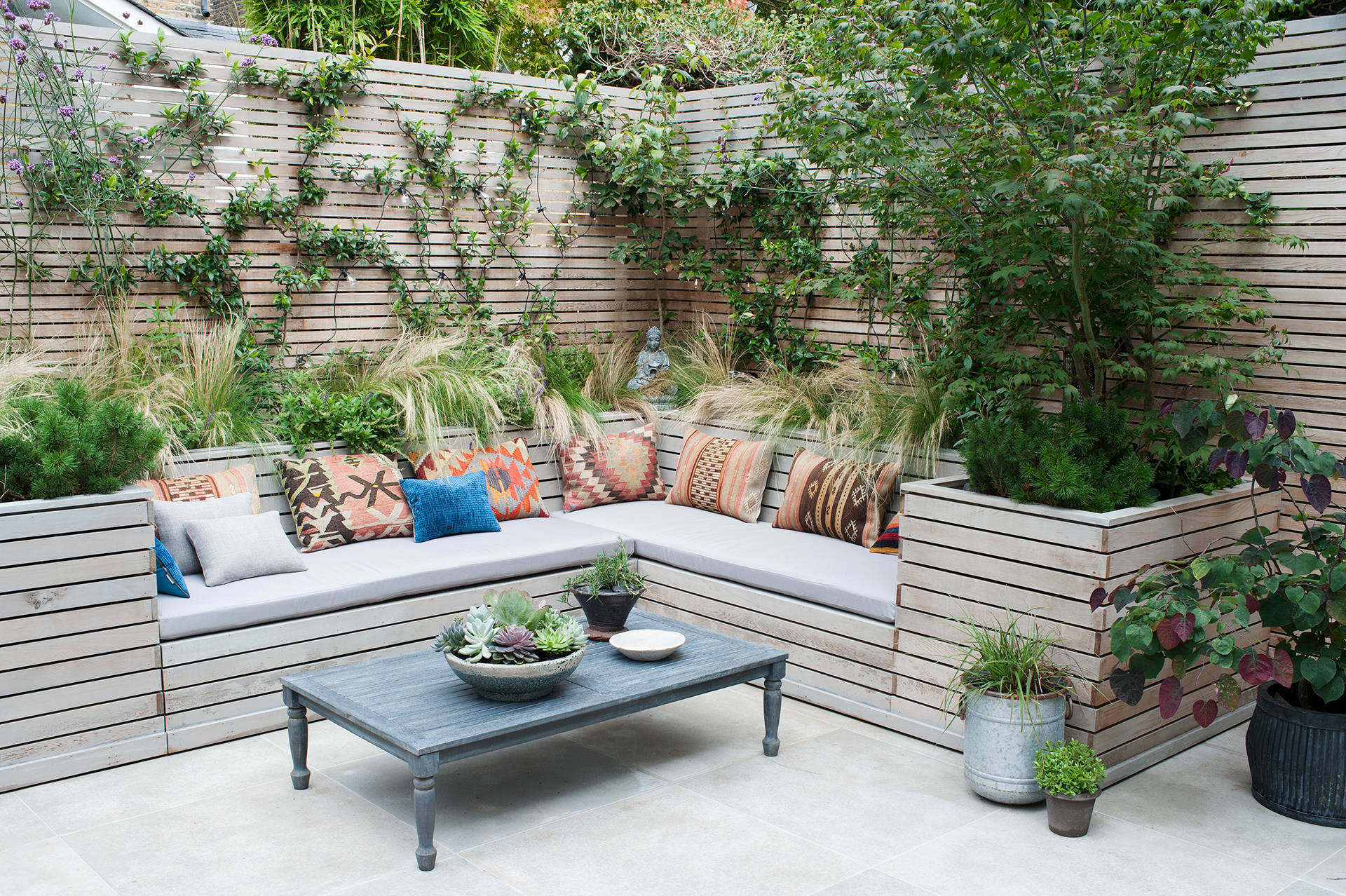 Pallet Furniture Deck Easy Diy Outdoor Couch See How Outdoor Seating Areas Can Inspire You To Get Outside