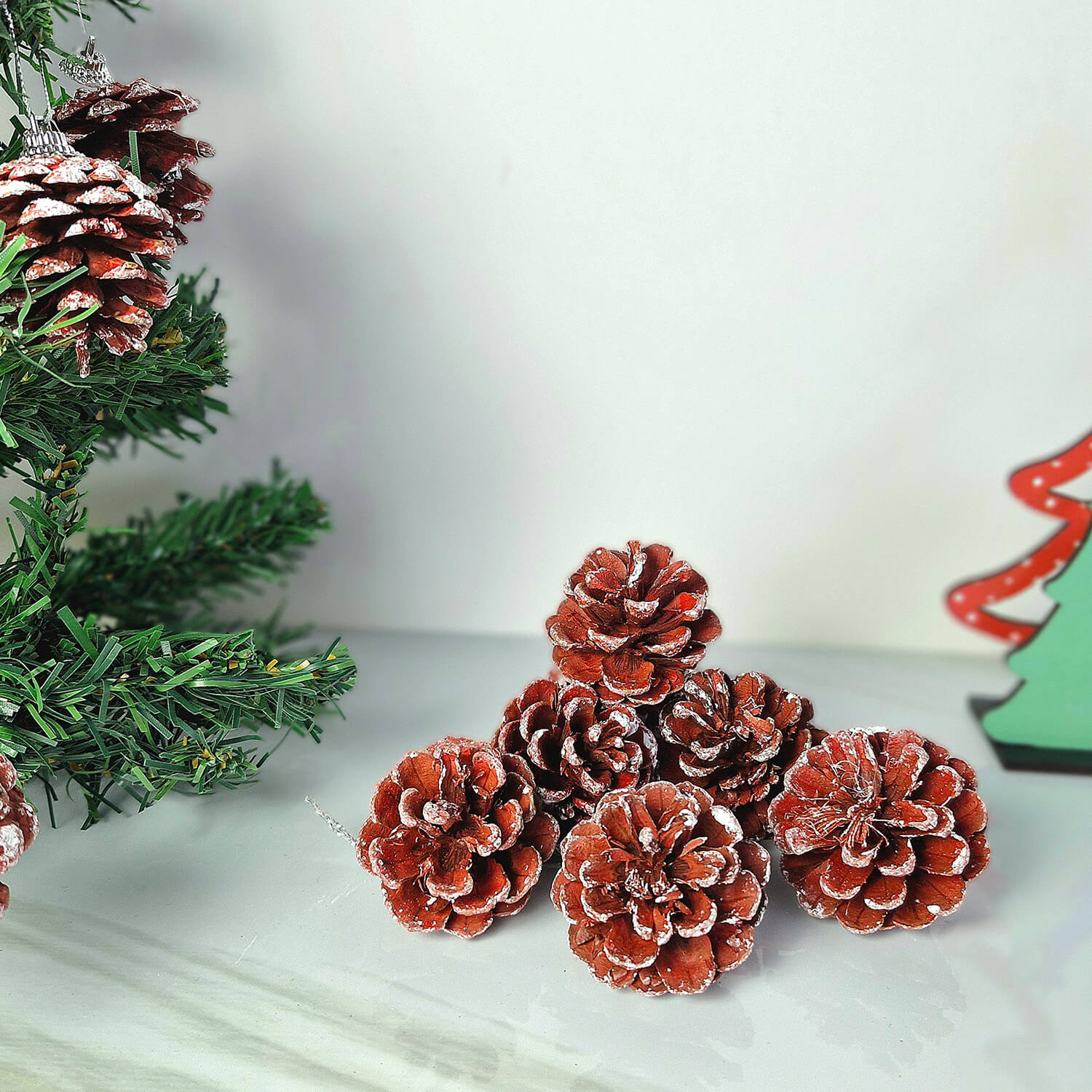 Pine Cone Decorations for Christmas: Easy and Festive Ideas