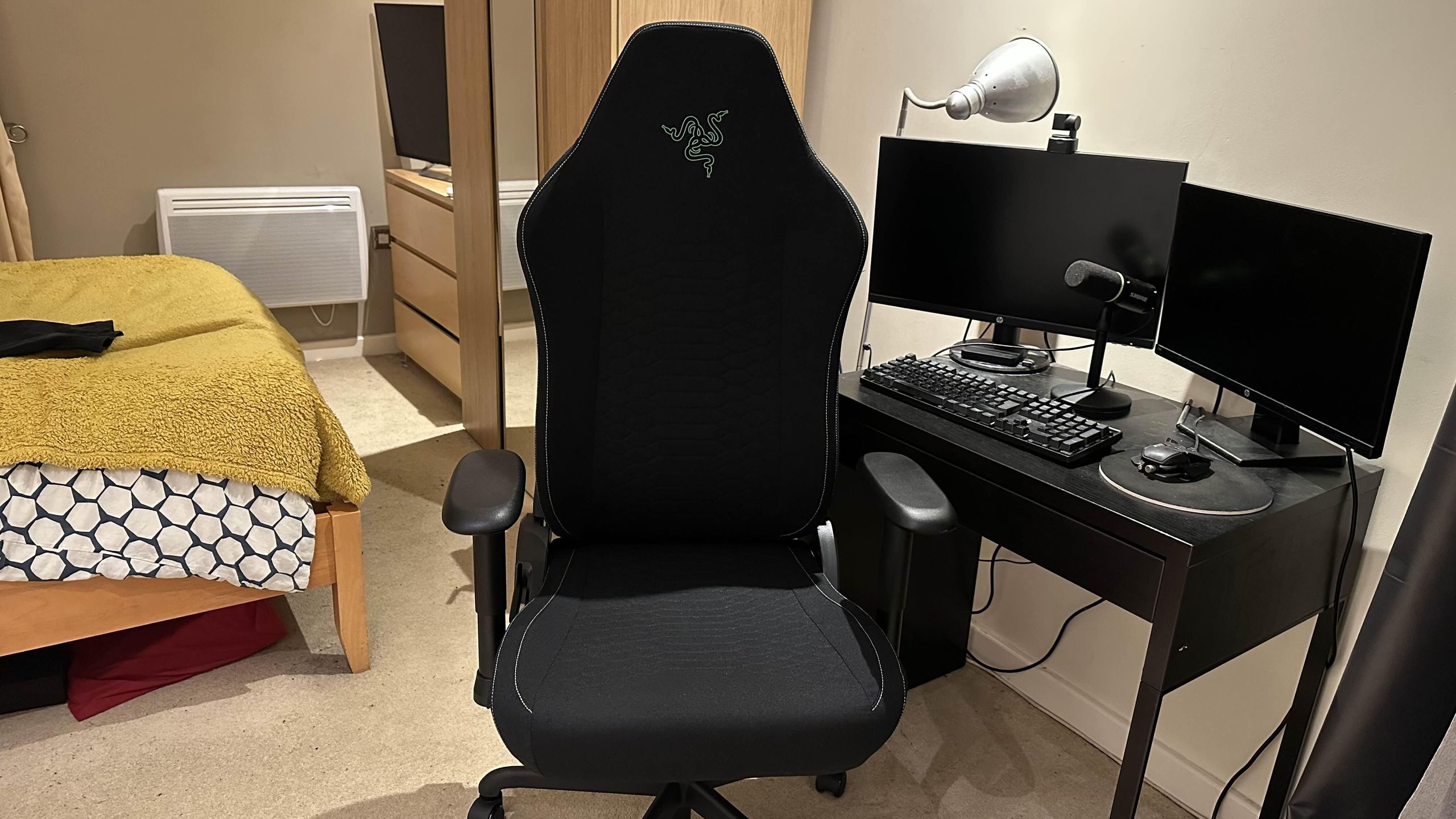 Razer Iskur V2 X review: 'Built-in lumbar support, a comfortable seat, and a professional and sleek look' | GamesRadar+
