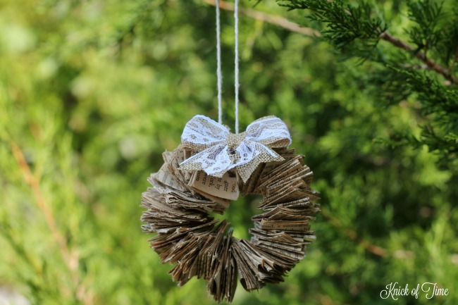 repurposed-book-pages-DIY-Christmas-wreath-Knick-of-Time - Planning With Kids