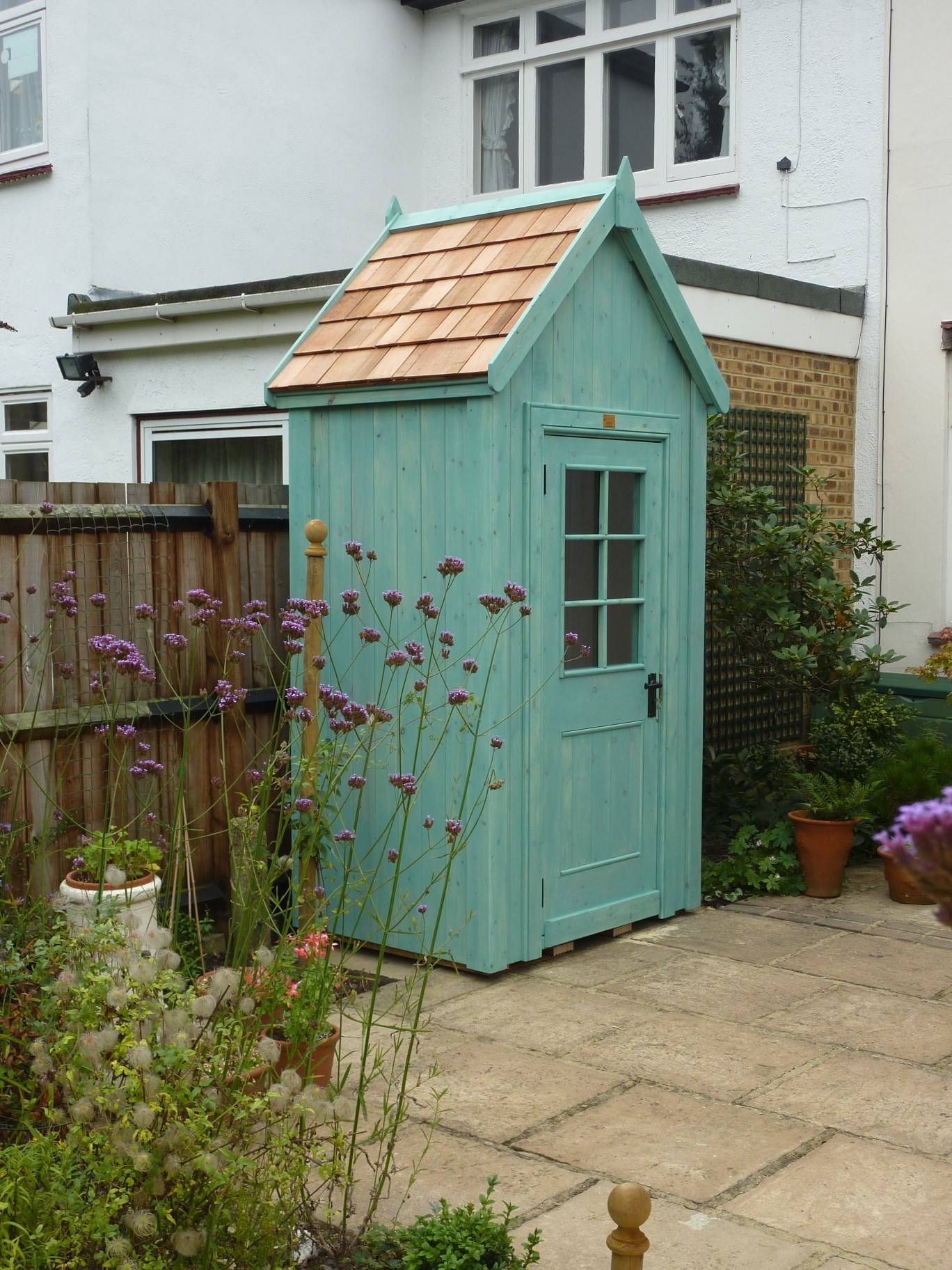 Small Garden? You'll Want to See These 7 Tiny Shed Ideas | Houzz IE