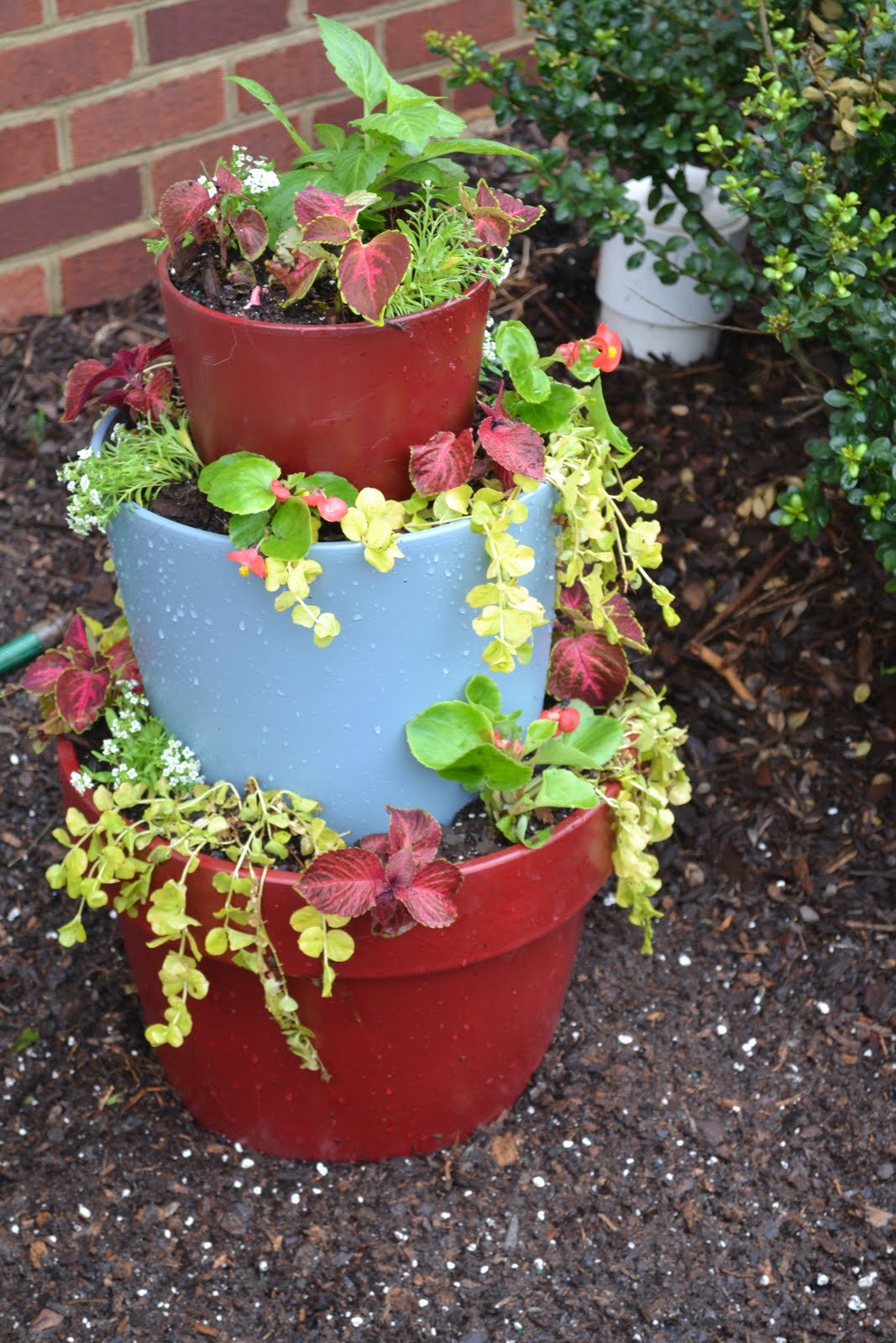 stacked flower pots tutorial | thehollierogue