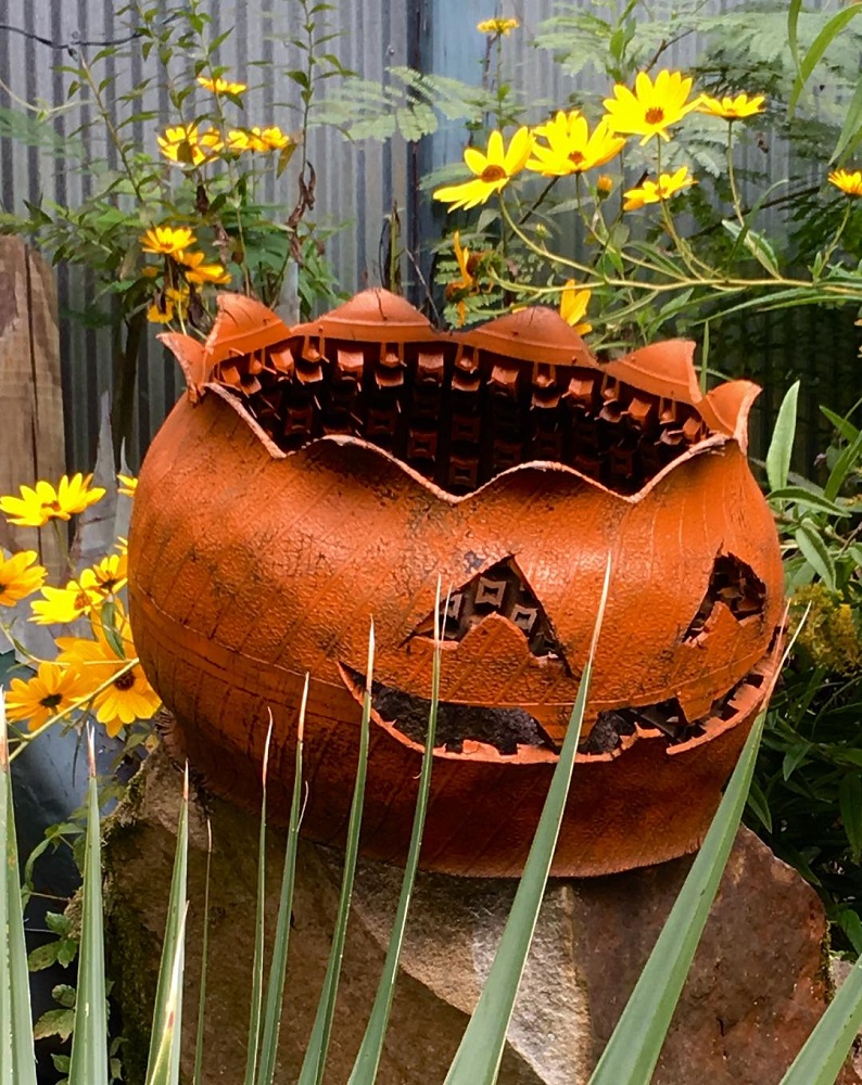 TIRE PLANTER – Rolling with Recycling – Felder Rushing's Blog