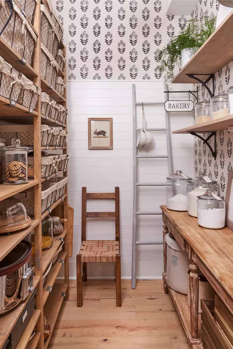 Trends in Walk-in Pantry Organization: How to Make the Space Stylish and Comfortable?