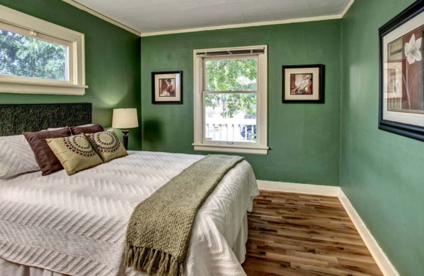 Two-Color Combinations For Bedroom Walls Of Any Kind