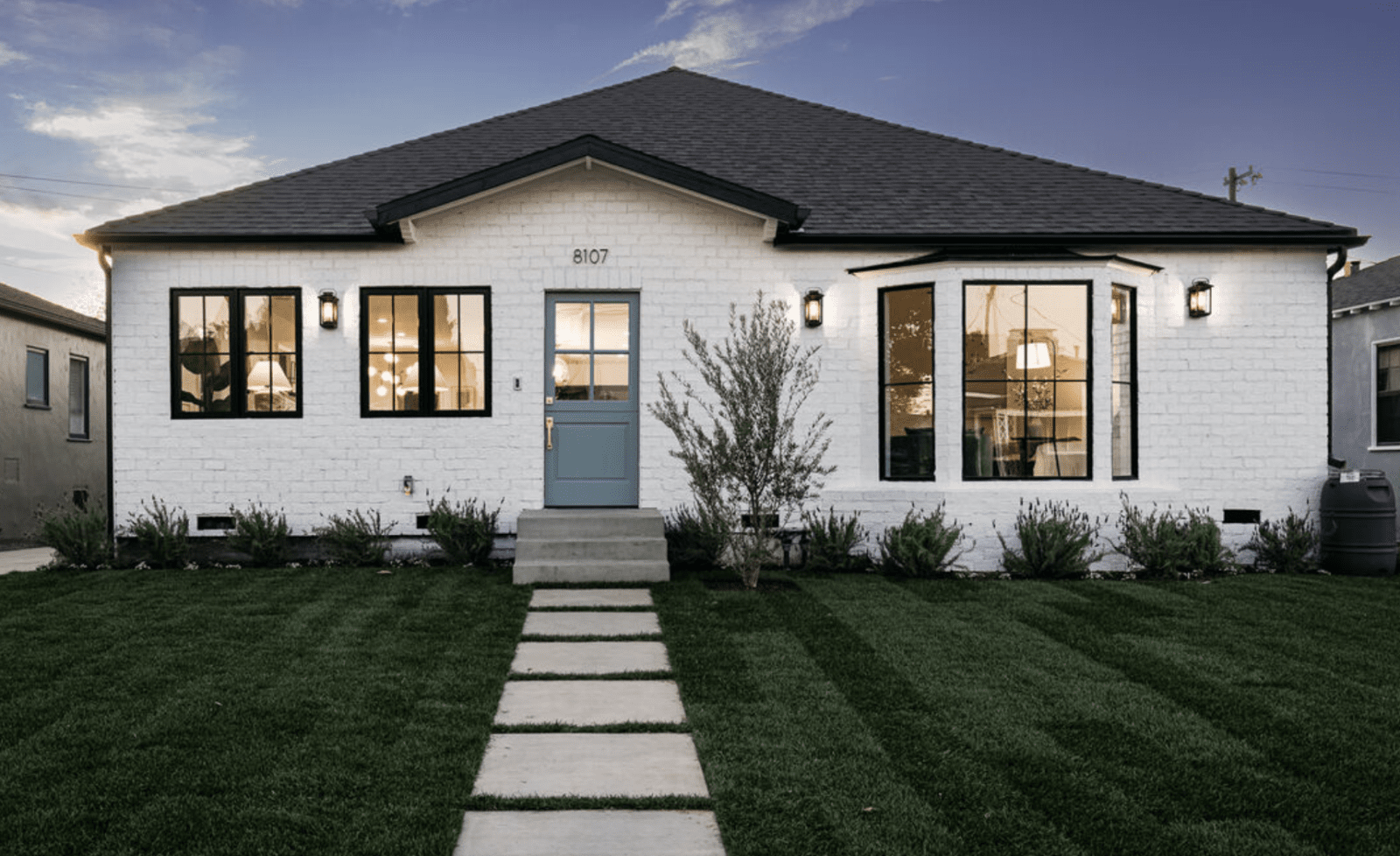 Wanting The White House Black Trim Look On The Exterior?