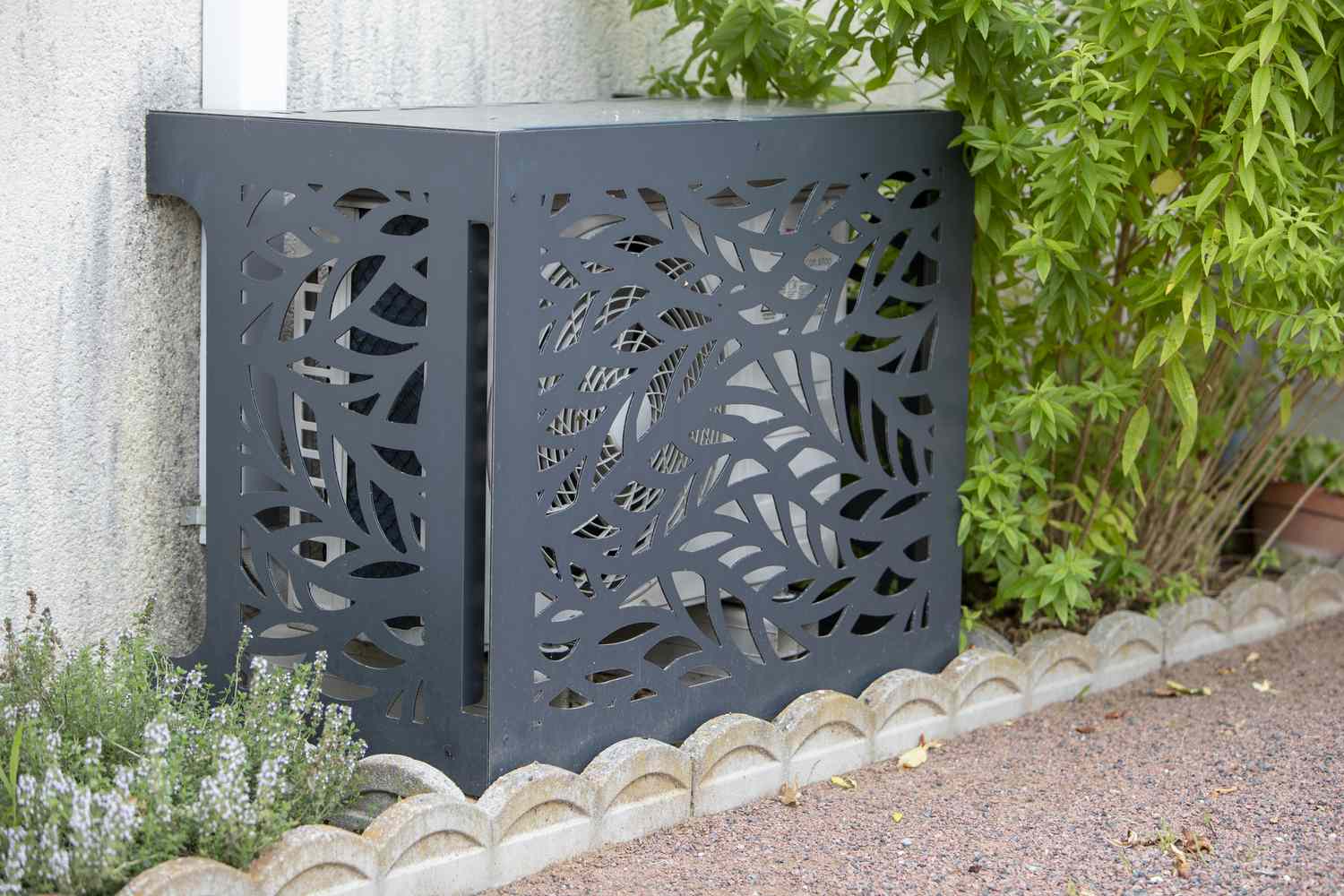 Your Outdoor AC Unit Doesn't Have to Be an Eyesore If You Use These Simple Cover Ideas