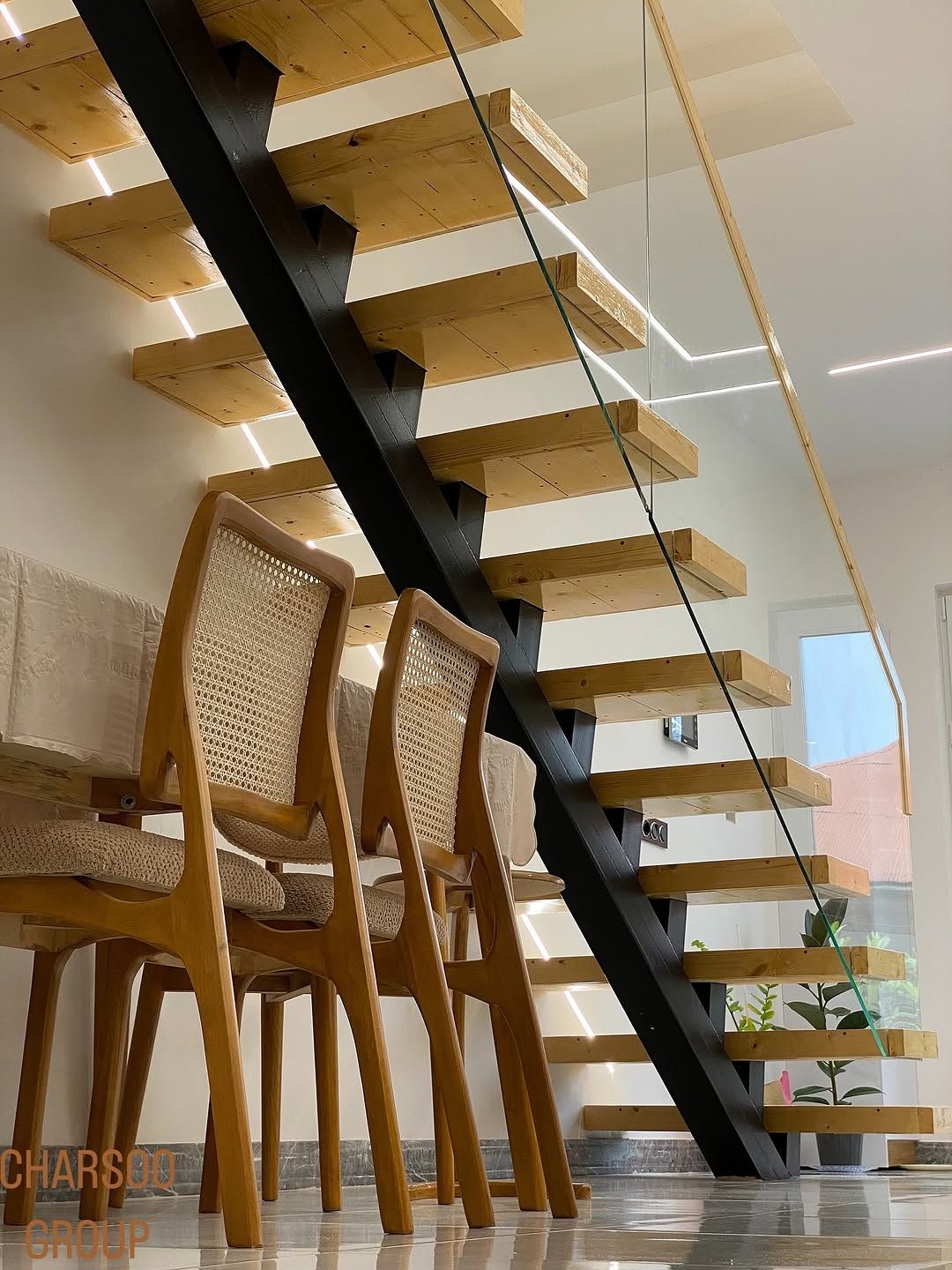 12 Glass Staircase Balustrade Ideas for 2026 Where Solid Railings Disappear and Light Moves Through Every Level