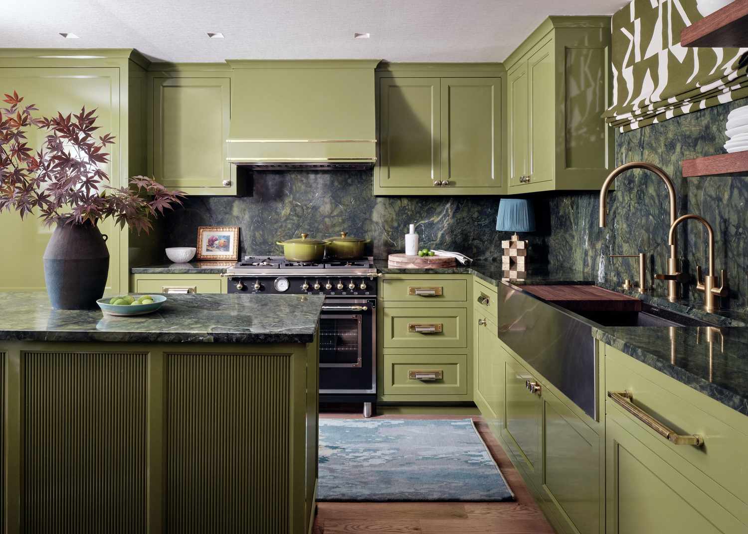 16 Green Kitchen Cabinet Ideas That Interior Designers Love