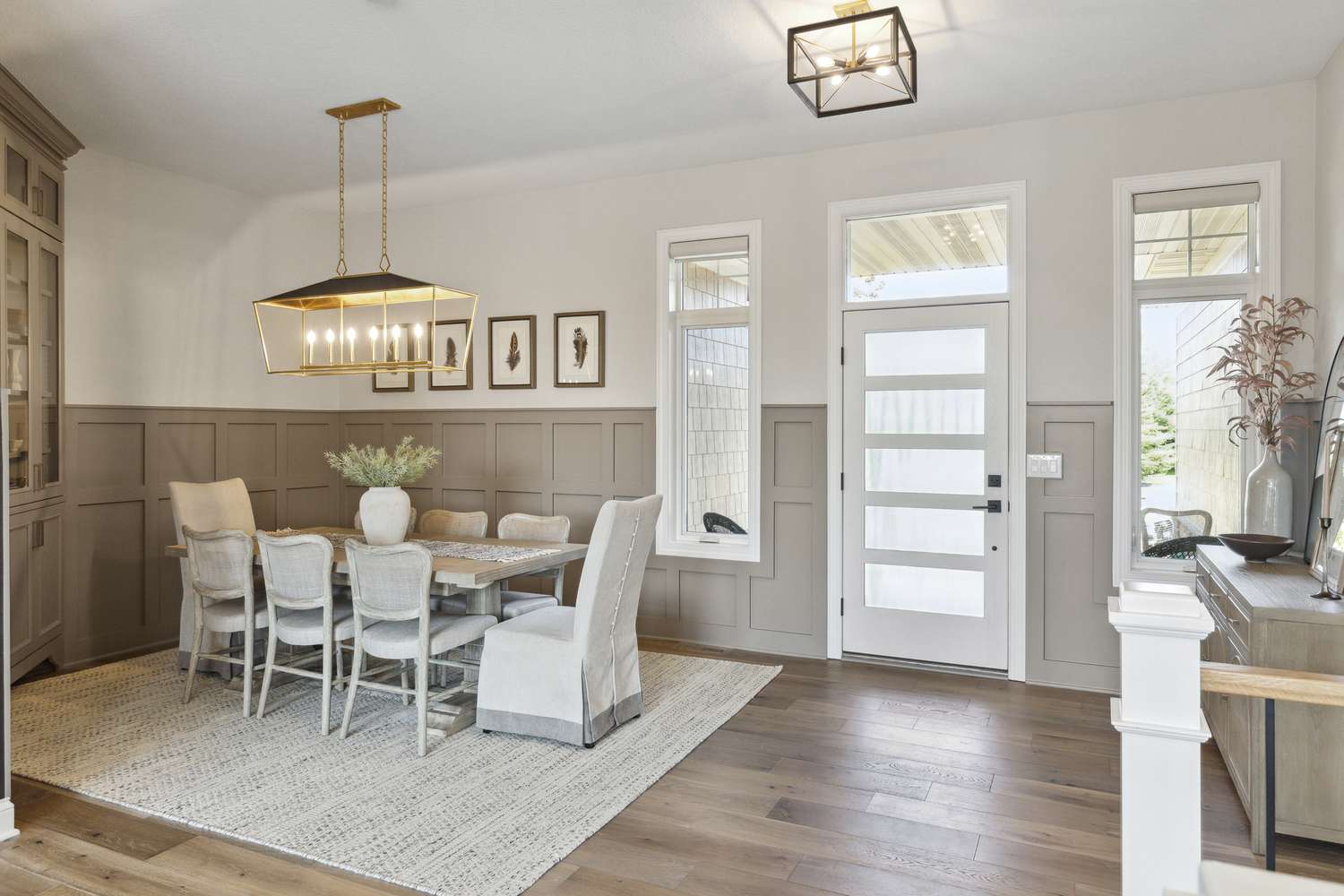 32 Dining Room Wainscoting Ideas to Elevate the Space