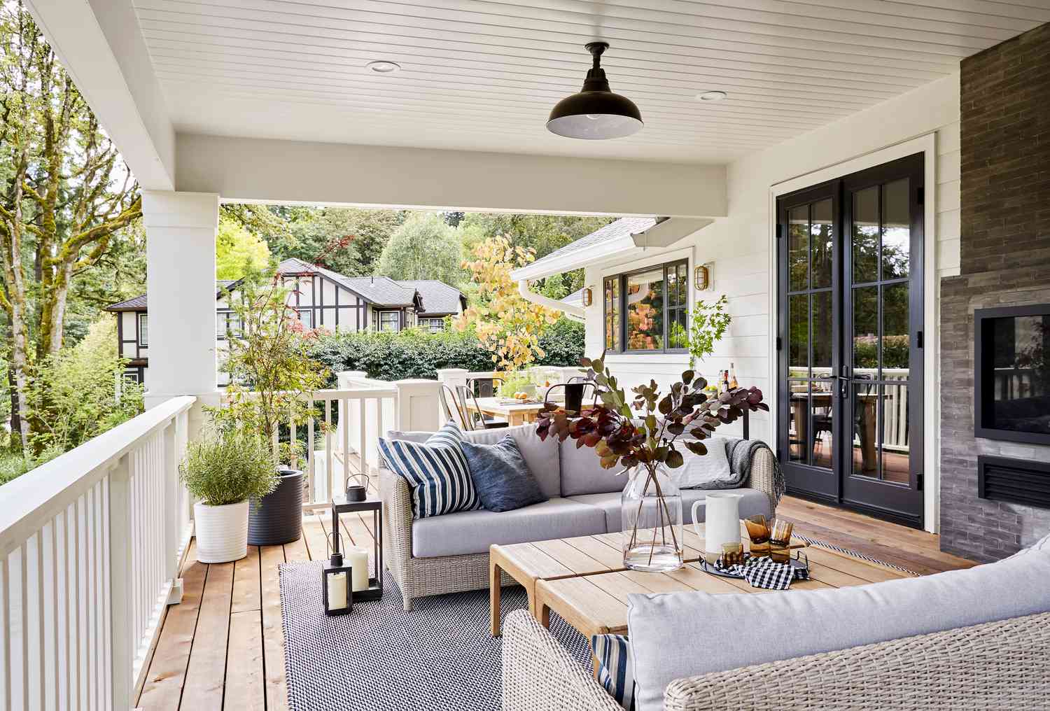 41 Fall Outdoor Decorating Ideas to Welcome the Season