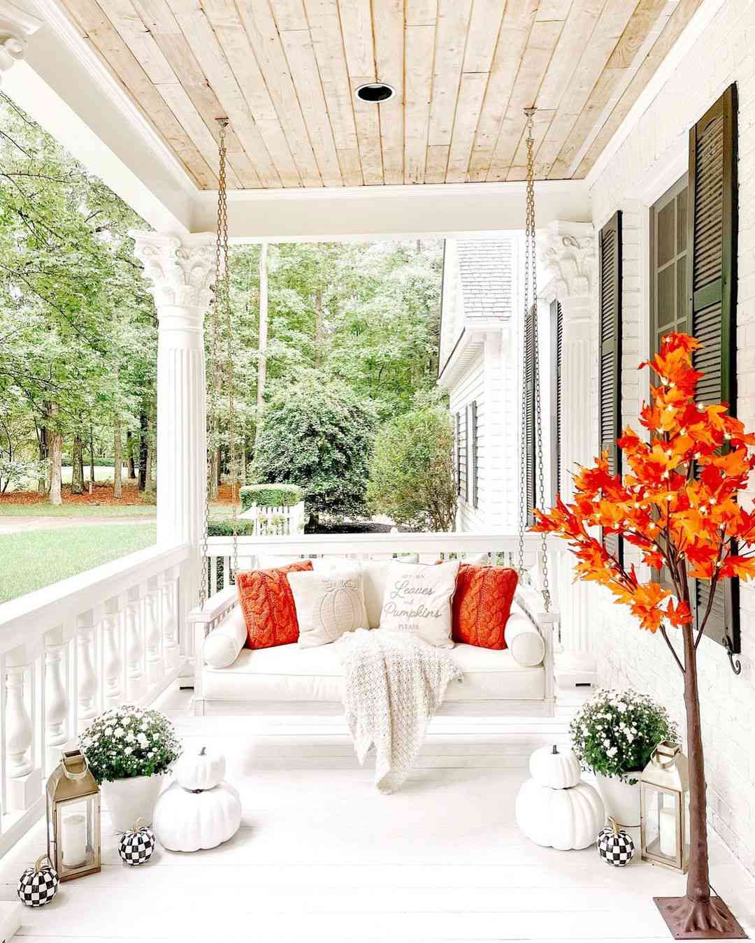 52 Fall Porch Decor Ideas for Any Size and Budget