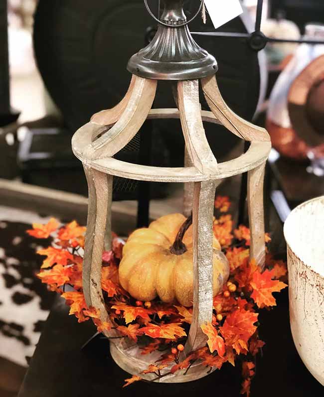 55 Cozy Fall Lantern Ideas for Porch, Table, and More