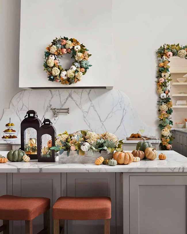 55 Cozy Fall Lantern Ideas for Porch, Table, and More