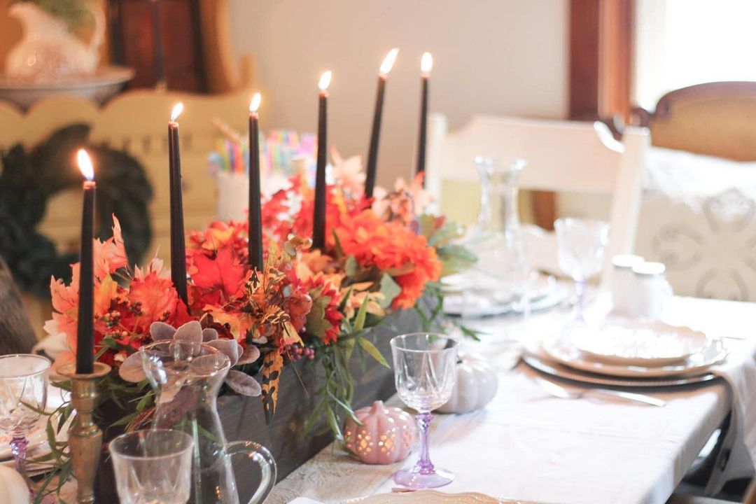 62 Beautiful Thanksgiving Table Settings to Charm Guests