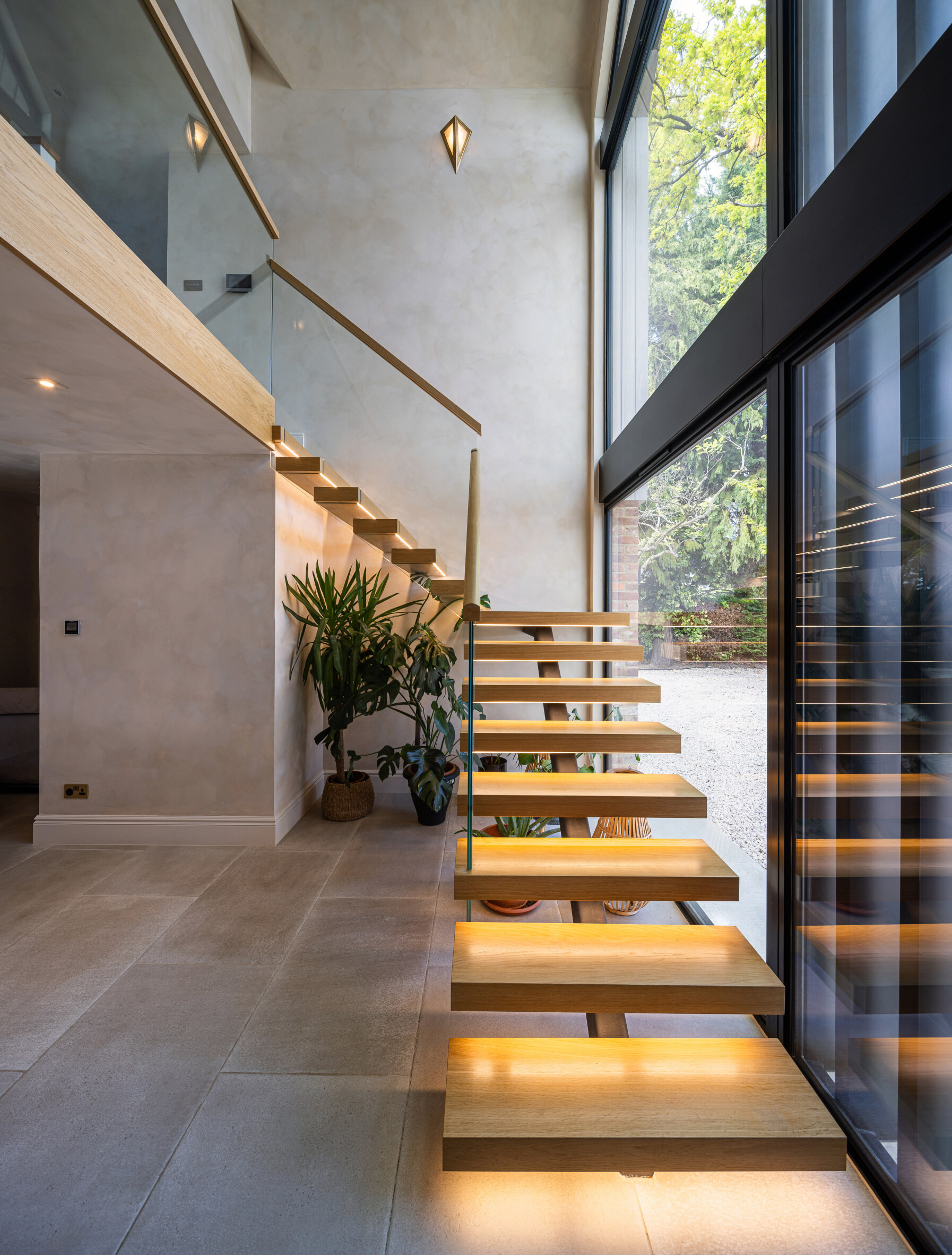 75 Most Popular 75 Beautiful Contemporary Staircase Ideas and Designs Design Ideas for July 2026 | Houzz IE
