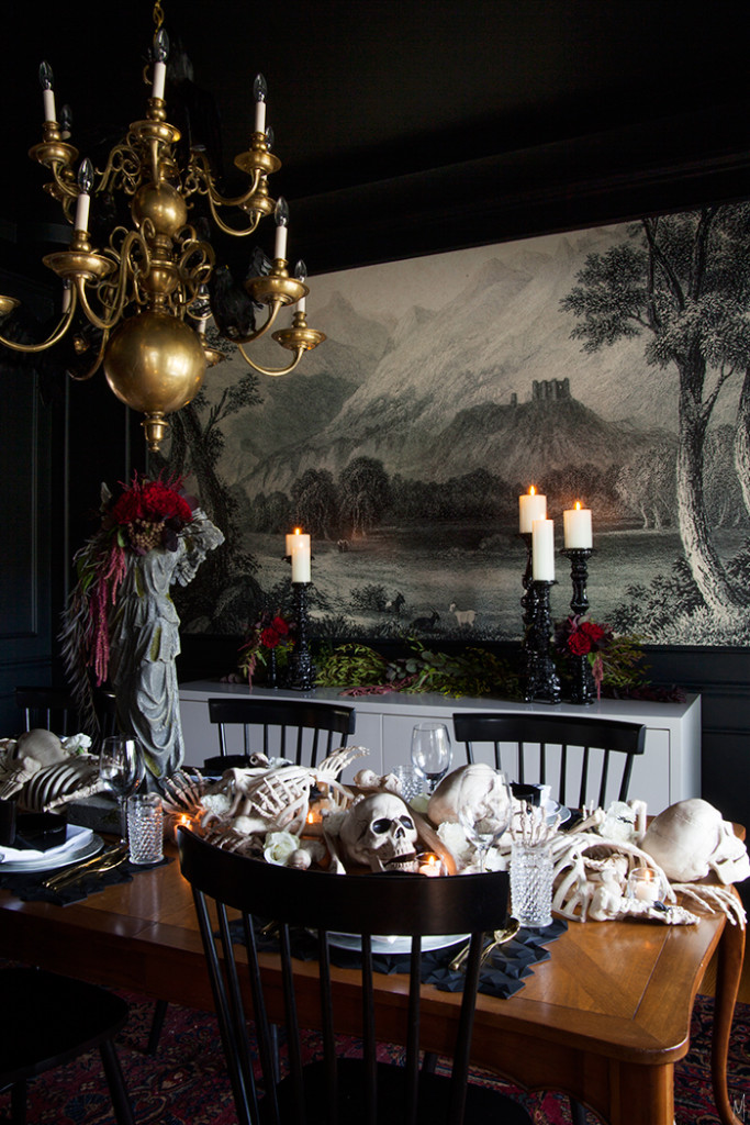 A Spooky Supper Setting - The Makerista