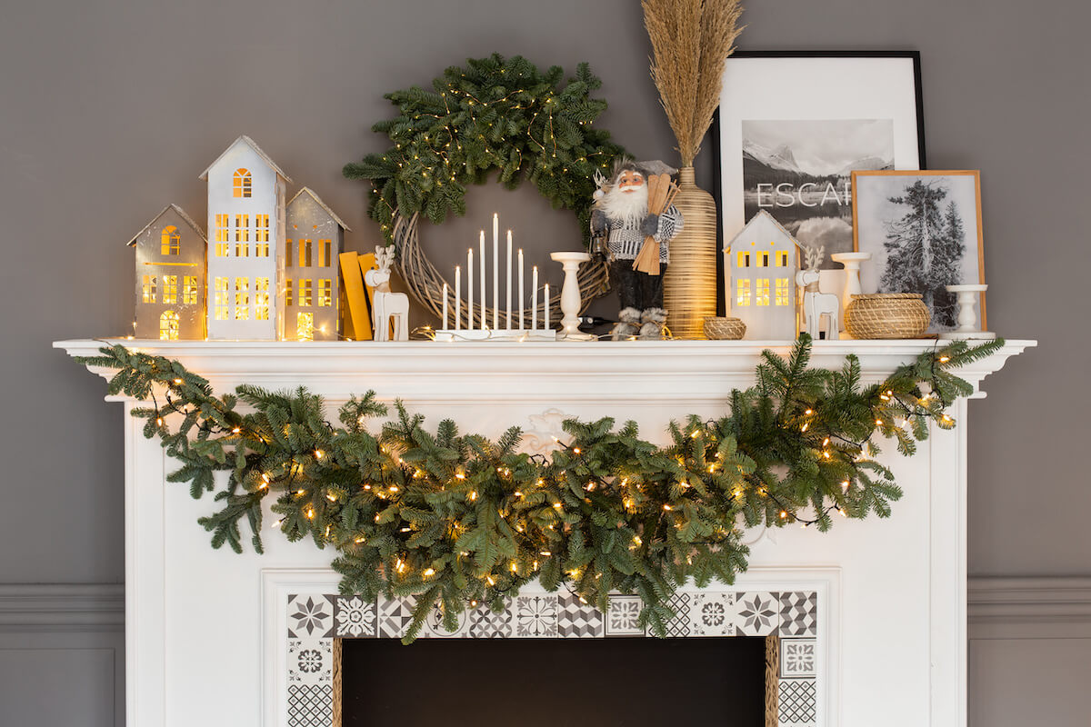Coaster Furniture - 10 Christmas Mantel Decor Ideas That Spark Joy