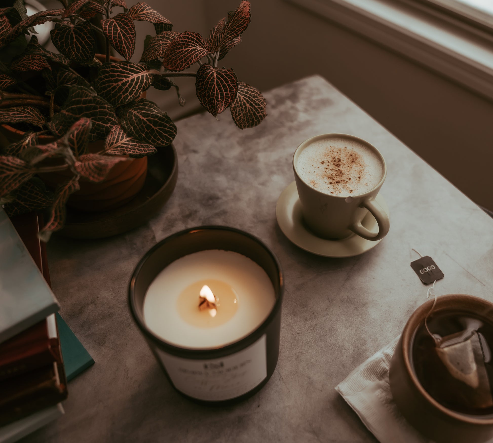 Coffee Shop on Main | Black | Wood-Wick Coconut Soy Wax Candle - 12 OZ