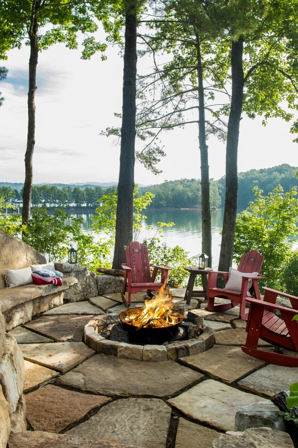 Cozy Up Your Backyard With These Fire Pit Ideas