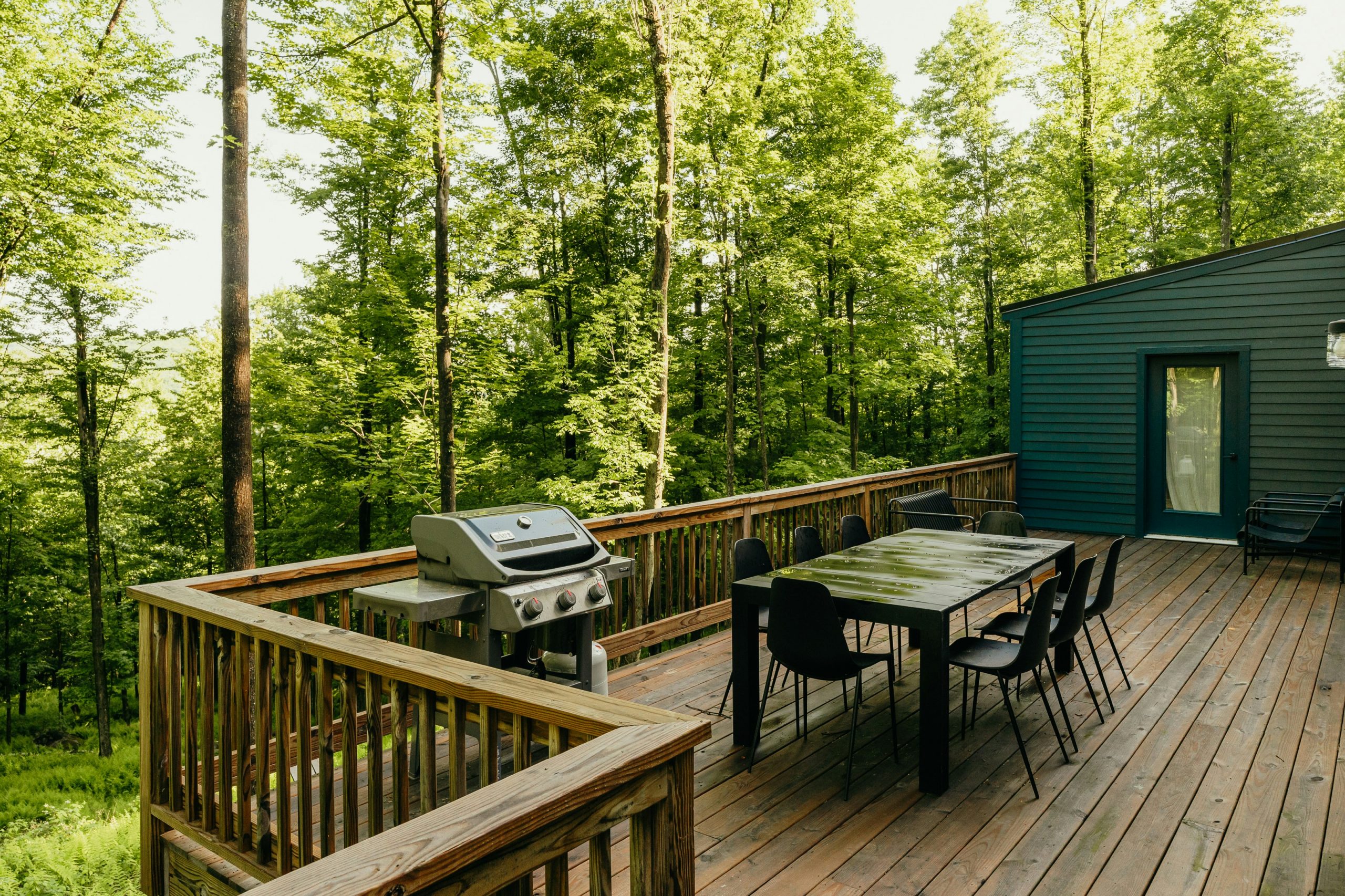 Deck Seating (IG: @clay.banks)