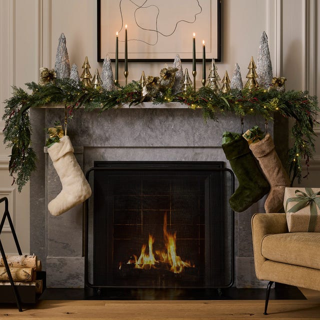 Decorative Garland For Fireplace Chic Winter Mantle Garland Ideas To Extend Your Holiday Style