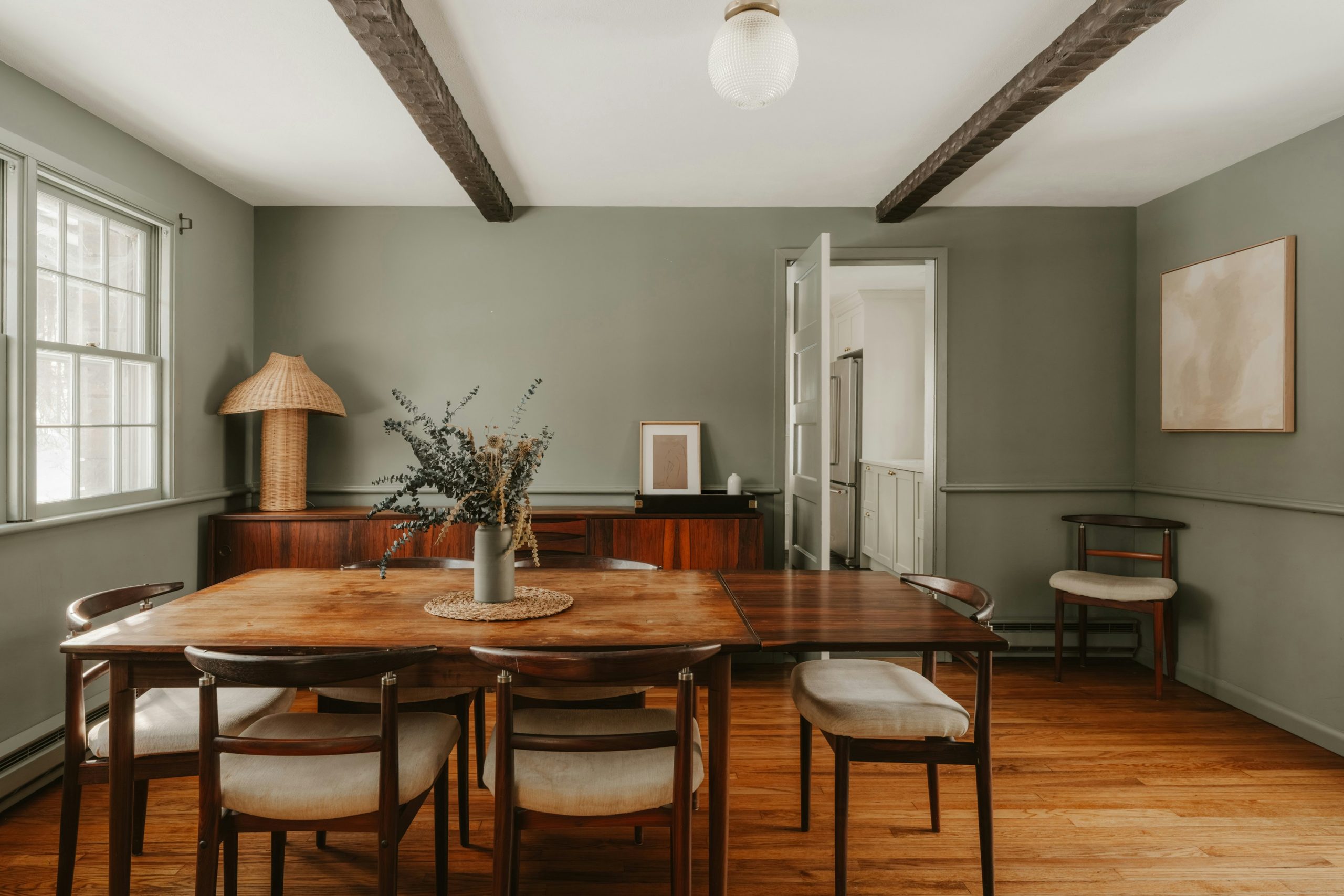 Dining Room (IG: @clay.banks)