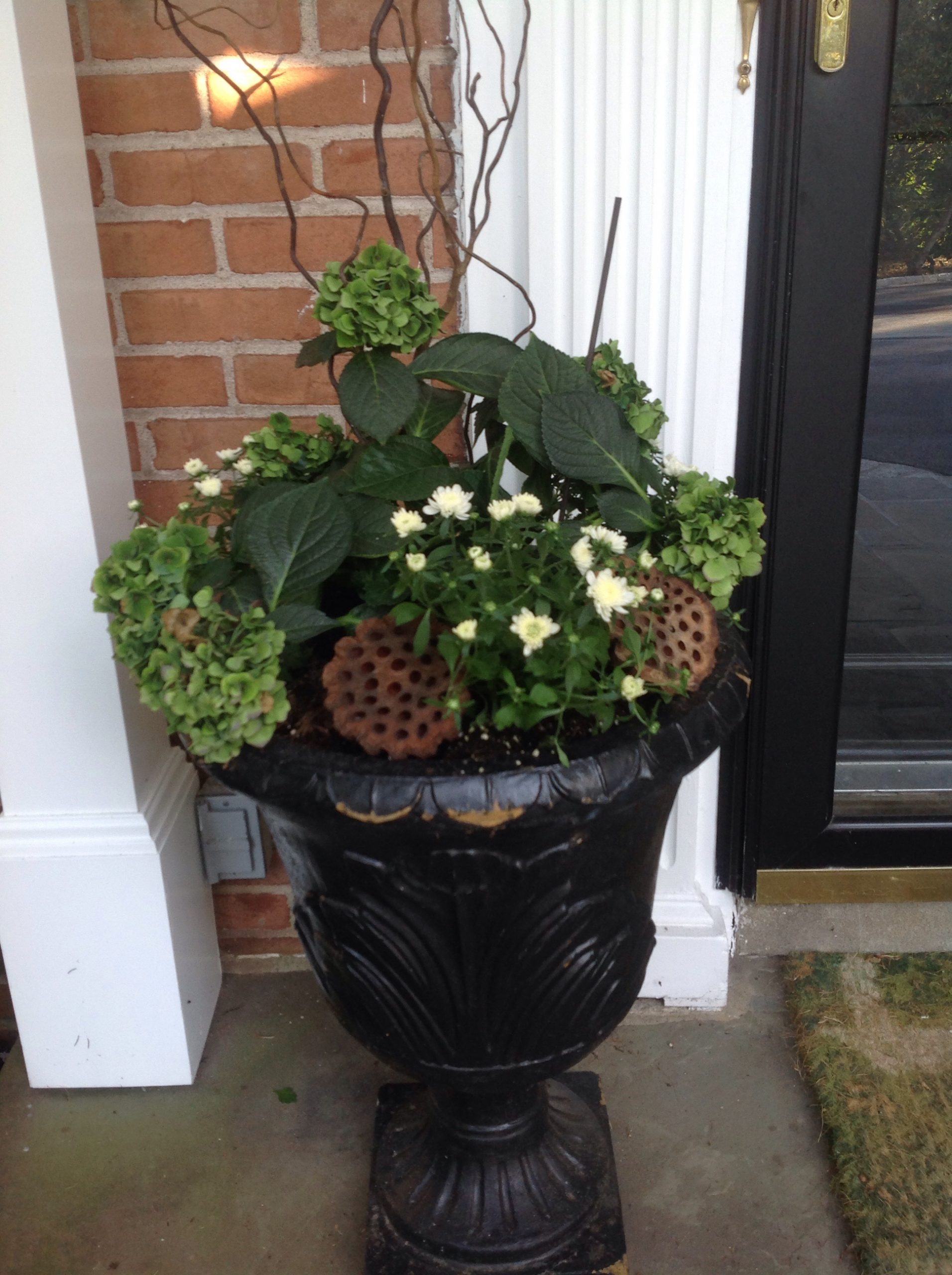 Fall front door basket | French Gardener Dishes