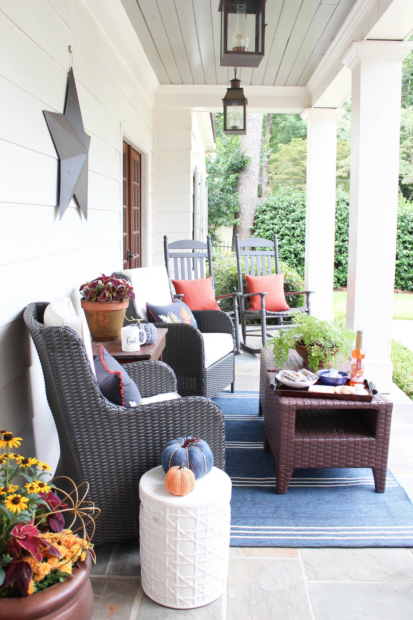 Fall Front Porch || Pumpkin Spice Inspired Fall Front Porch - Southern State of Mind Blog by Heather