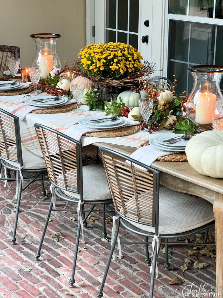 Fall Outdoor Dining Table Decorating Ideas 21 Cozy Ways For Decorating Your Outdoor Spaces For Fall