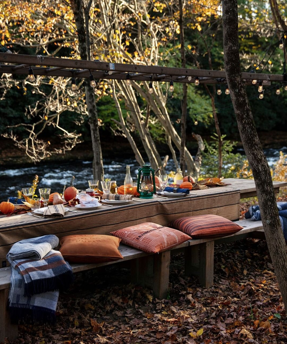 Fall tablescapes | Thanksgiving tablescape ideas | 100 Layer Cake