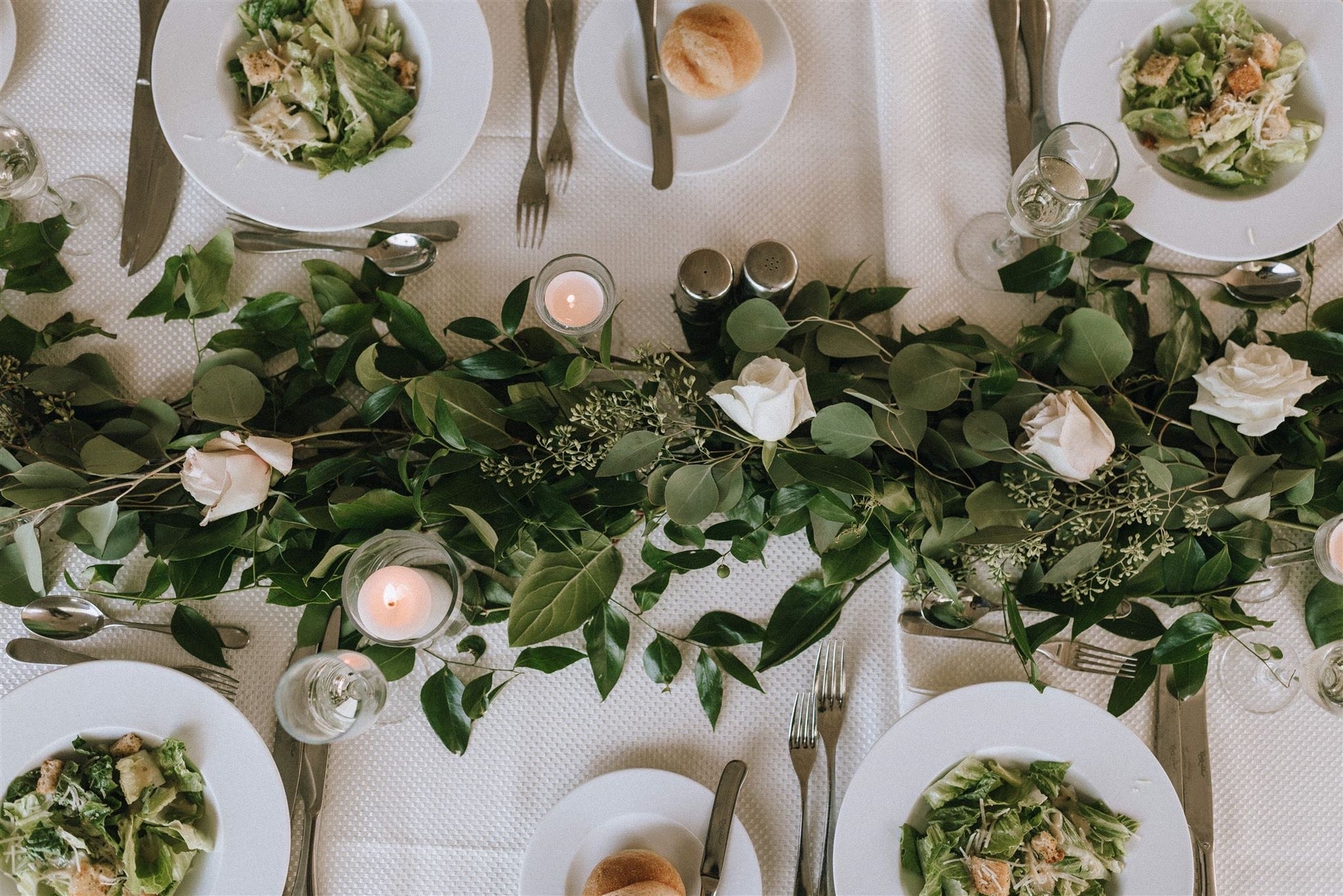 Greenery Garland Table Runner/Mantle Piece - 6 Foot
