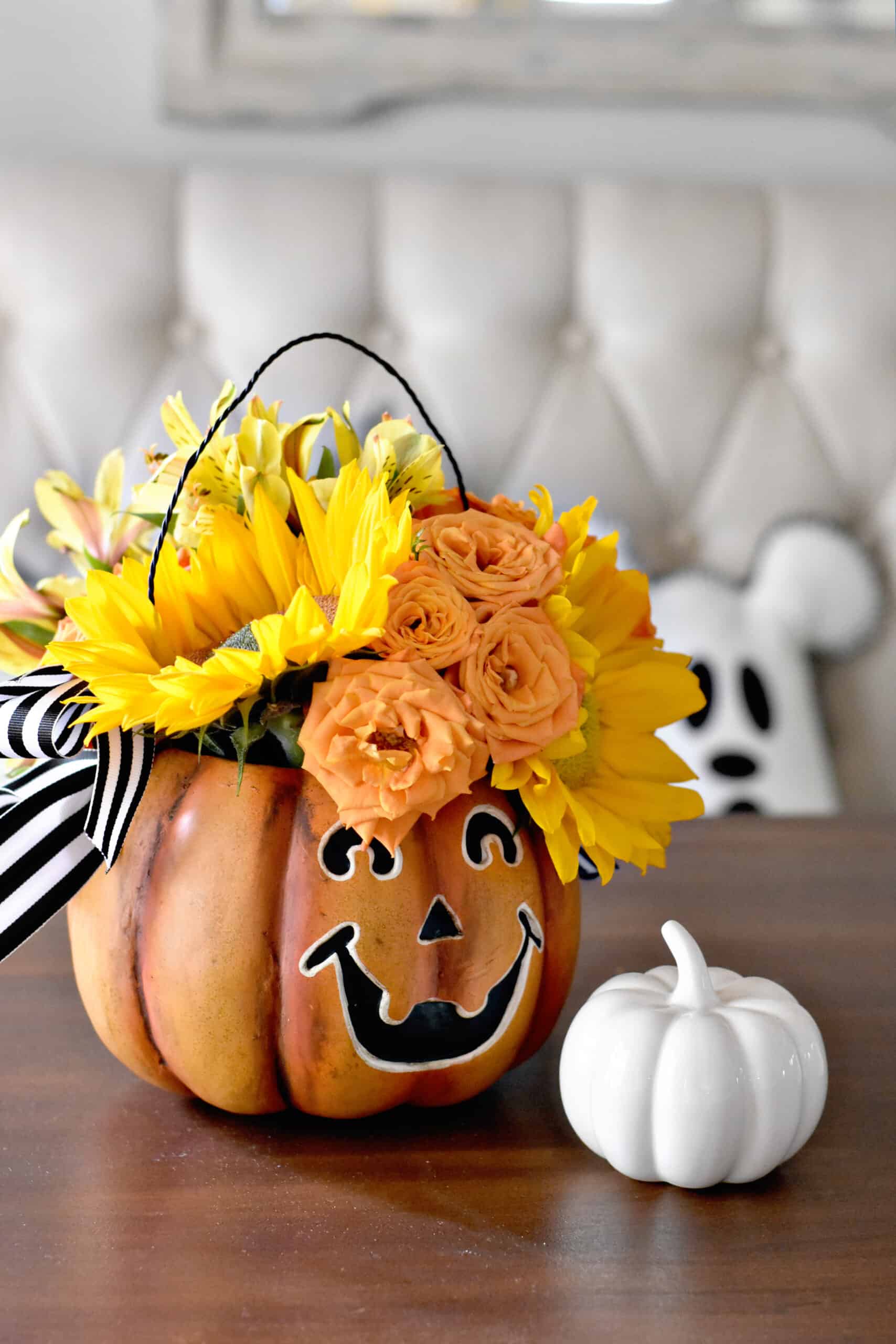 Haunted Halloween Home Tour 2020 {Kitchen} – Dixie Delights