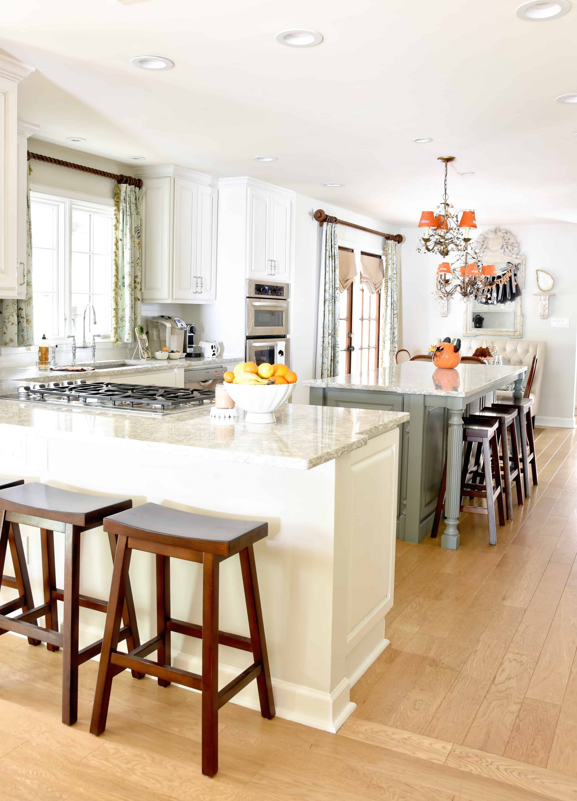 Haunted Halloween Home Tour {Kitchen} – Dixie Delights